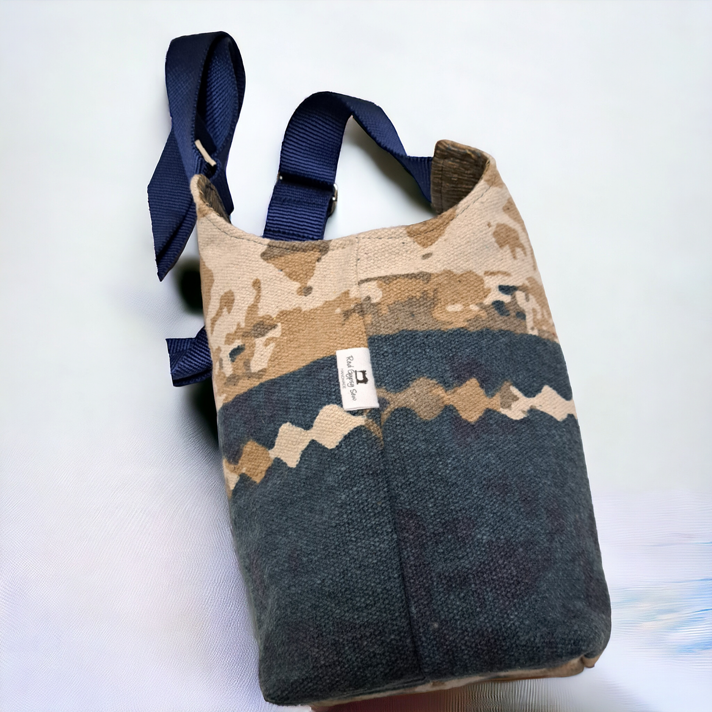 Woven rug water bottle bag